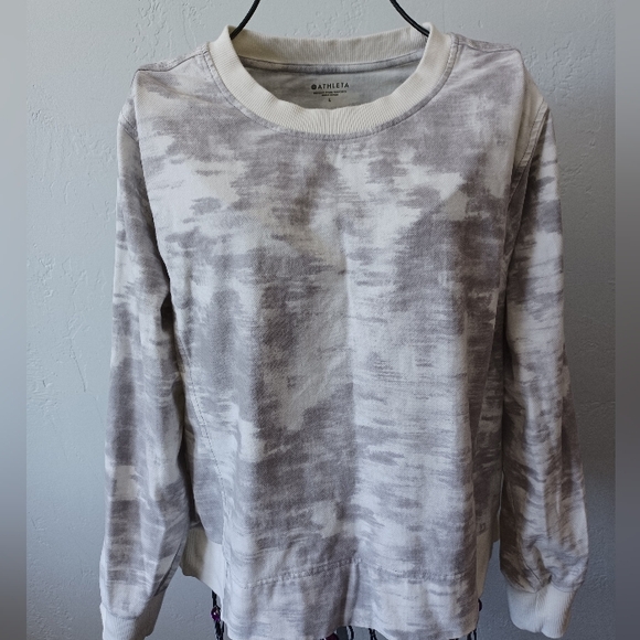 Athleta Tops - Athleta Cream and Gray Patterned Sweatshirt
